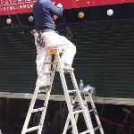 看板のメンテナンス業務